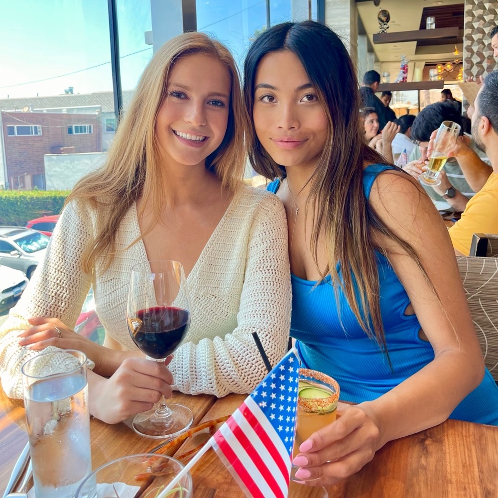 Meet your Posher, Abigail